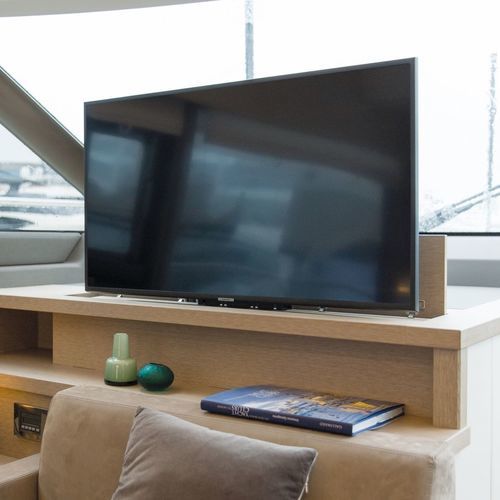 テレビ用リフト - NOVAL - ヨット用
