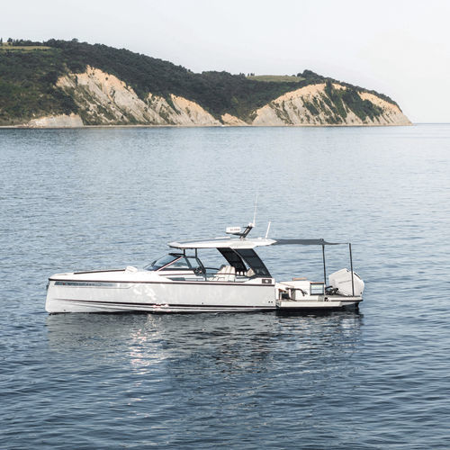 船外機エクスプレスクルーザー - 320 GTO - Saxdor Yachts Oy - ツインエンジン / オープン / センターコンソール