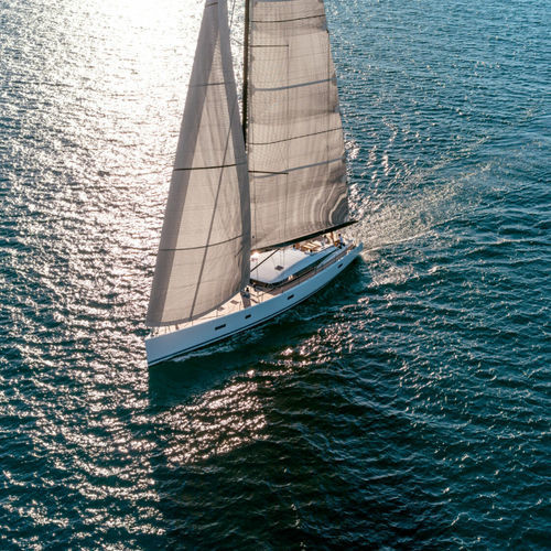 クルージングセーリングヨット - CNB 76 - CNB Yachts Builders - キャビン3室 / オープントランサム / ツインステアリングホイール