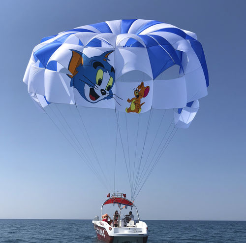 オーダーメイドパラセール - RP38 FT SPACE SHUTTLE - Risus Parasails - 強風用 / ボート打ち上げ用 / ビーチ打ち上げ用