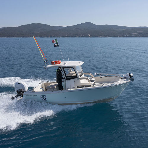 船外機キャビンクルーザ - T210 SF Giannutri - Tuccoli - Technology Boats - ガソリン / 滑走船体 / ハードトップ