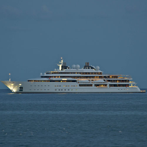クルージングメガヨット - KATARA - Lurssen Yachts - フライブリッジ / ヘリポート付