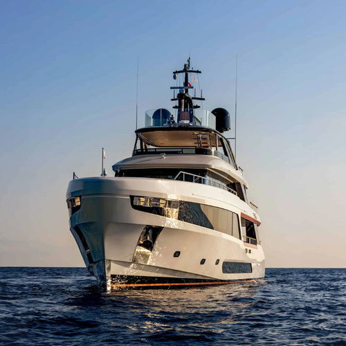 クルージングスーパーヨット - Motopanfilo 37M - Benetti - 高部操舵室 / キャビン5室 / ベッド10台