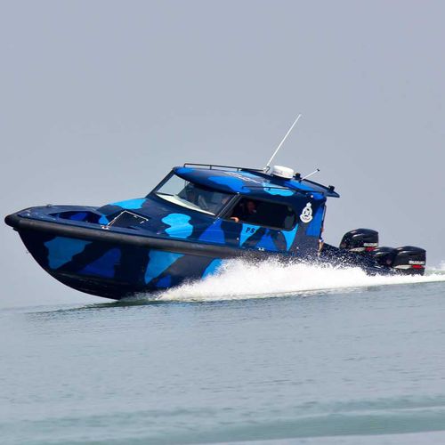 監視船業務用ボート - Predator 40 (Cab) - LeisureCat - 船外機