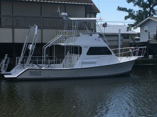 科学調査船業務用ボート - 36'  - Newton Boats - 船内機