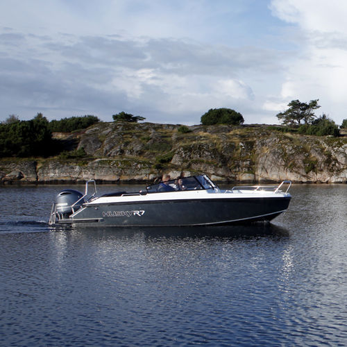 船外機ランナバウトボート - HUSKY R7 - Finnmaster Boats Oy - デュアルコンソール / バウライダー / オープン