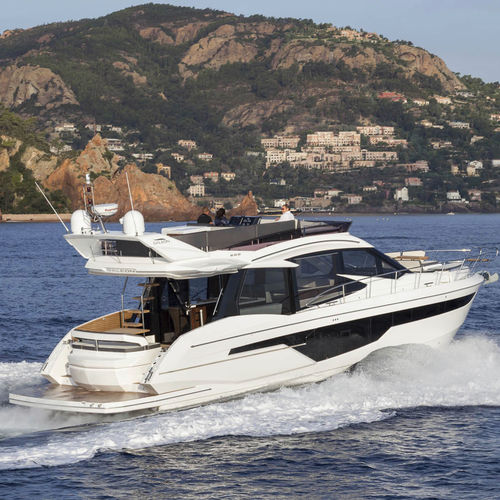 クルージングモーターヨット - 500 FLY - Galeon - クラシック / フライブリッジ / キャビン3室