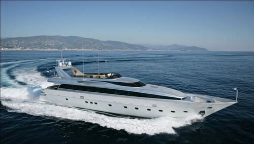 クルージングスーパーヨット - M/Y BE COOL - Admiral yachts - フライブリッジ / 移動用船艇 / アルミニウム