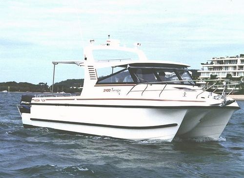 カタマランエクスプレスクルーザー - 3100 - Noosa Cat Australia - 船外機 / ディーゼル / ベッド2台