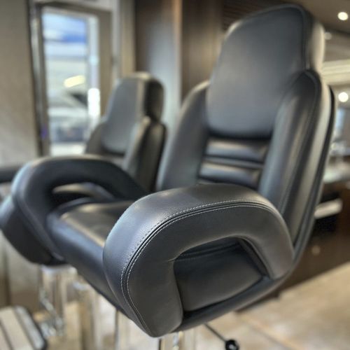舵用シート - P 416 F PRESIDENT - Besenzoni SpA - ヨット用 / 肘掛け付 / 調節可能