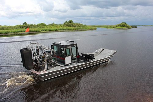プライべート用エアボート - 2015 - (22' X 9') - Diamond Back Airboats