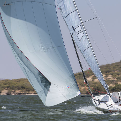 スピンネーカー Ullman Sails ワンデザインスポーツキールボート / Melges 24