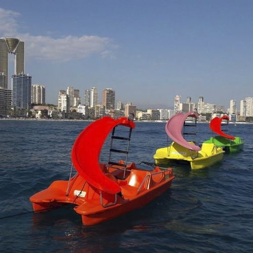 4人用ペダルボ－ト - P4P - AVENTURAS AQUATICAS - LA NORIA - 滑り台付