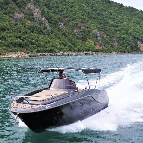船外機キャビンクルーザ - 780 WA - Moonday Yachts - ガソリン / ツインエンジン / 滑走船体
