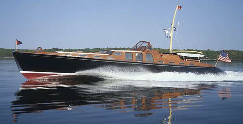 伝統的モーターヨット - LIBERTY - Hodgdon Yachts - クラシック / フライブリッジ / 移動用船艇