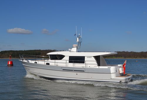 船内機エクスプレスクルーザー - HARDY 40DS - Hardy Marine - ディーゼル / 半滑走船体 / 室内コックピット付き