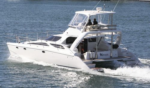 カタマランエクスプレスクルーザー - V1270 Freedom - Voyager Catamarans - 船内機 / フライブリッジ / スポーツフィッシング