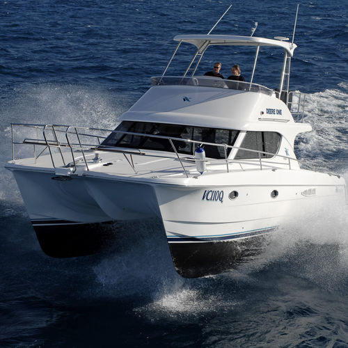 カタマランエクスプレスクルーザー - V1100 Discovery - Voyager Catamarans - 船内機 / ディーゼル / ツインエンジン