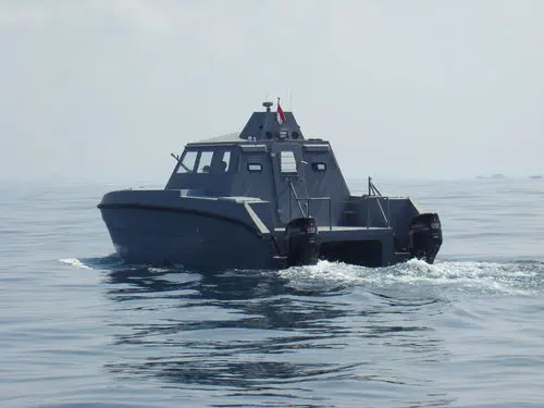 カタマラン業務用ボート - X38 Combat - North Sea Boats - 船内機