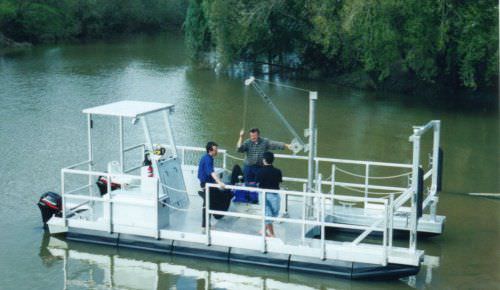 作業船業務用ボート - EFFLUENT PONTOON - Marina Dock Systems - 船外機 / 平底船