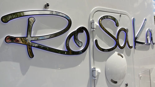 ステンレススチール製文字 - Classic Plus - Universal Light Designs, LLC