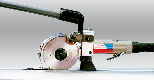 回転ナイフ切断機 - Falcon® Air - Eastman Machine Company - 空気圧式 / プラスチック / ゴム