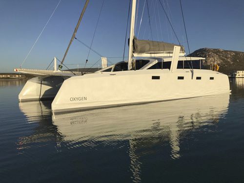 カタマラン - Renegade, R5 - NOVA LUXE YACHTS - クルージング / キャビン3室 / 室内コックピット付き