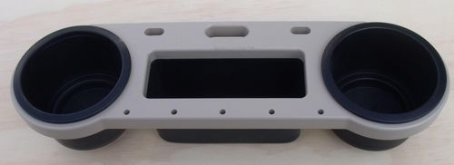プラスチック製カップホルダー - Metal Moulding