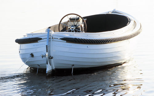 船内機センターコンソールボ－ト - SLOEP 20  - Neil Marine (Pvt) Ltd - センターコンソール / クラシック / 日光浴
