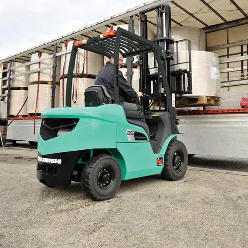 造船所用フォークリフト - FD20-35N3 series - Mitsubishi Forklift Trucks