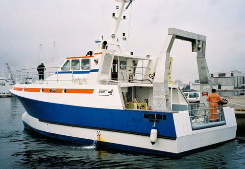 科学調査船業務用ボート - ANTEDON II - Bernard Shipyard - 船内機