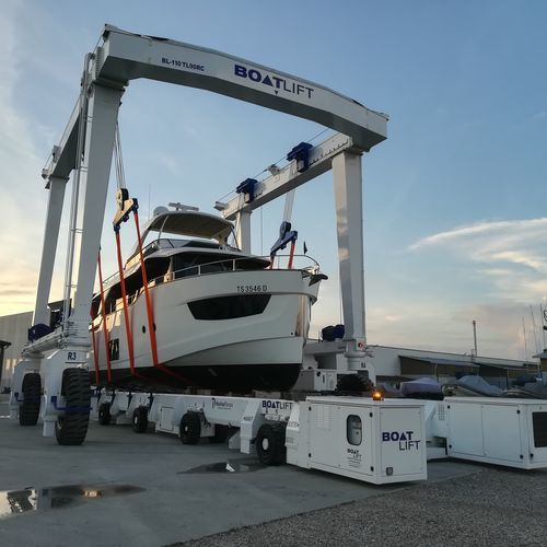 遠隔操作移動リフト - BL110TL-90°RC - BOAT LIFT - 4駆動輪 / 全ステアリングホイール / 高リフト容量