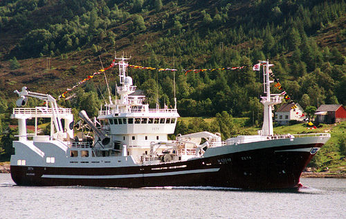 マグロ引網漁船商業用漁船 - ZETA  - Kleven Maritime AS