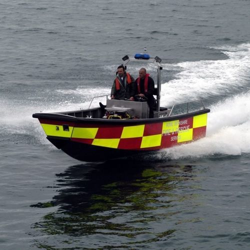 救助船業務用ボート - 6.4m - HolyHead Marine Services - 消防艇 / インボードウォータージェット / ディーゼル