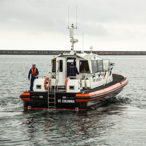 水先船業務用ボート - 13m - HolyHead Marine Services - インボードウォータージェット / GRP