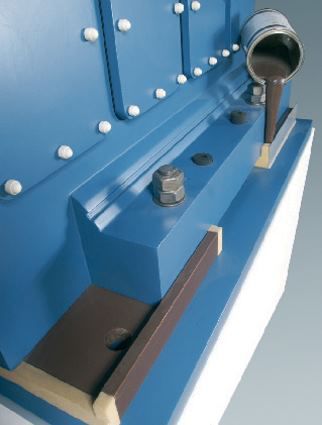 エポキシ樹脂樹脂 - Epocast - SKF Solution Factory - Marine Services - チョッキングマシン