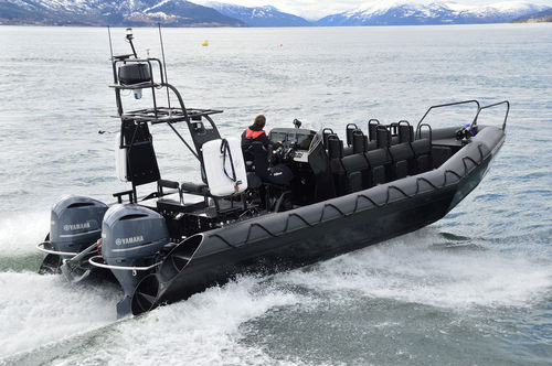 潜水サポート船業務用ボート - AKVA Group ASA - 船外機