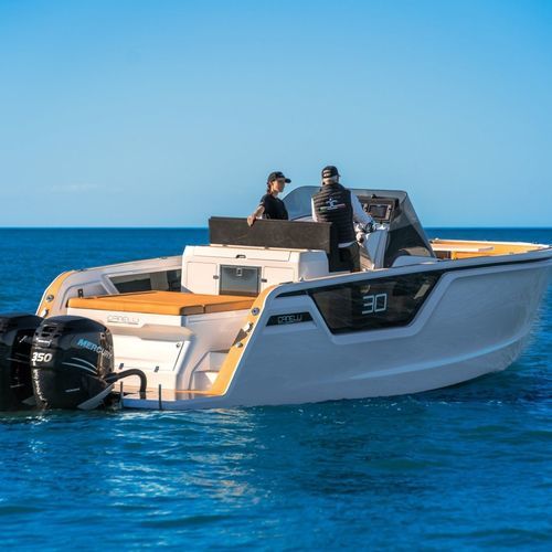 船外機エクスプレスクルーザー - 30 - Canelli Yachts s.r.l. - ツインエンジン / オープン / センターコンソール