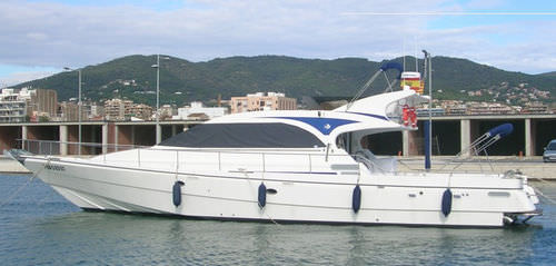スポーツフィッシングモーターヨット - CORMORAN HARO - Drassanes Dalmau, S.A - 操舵室あり / 半滑走船体