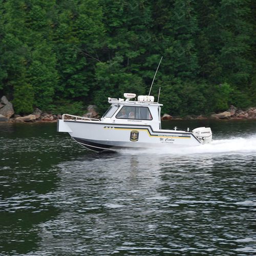 監視船業務用ボート - 25’ - Stanley Aluminum Boats