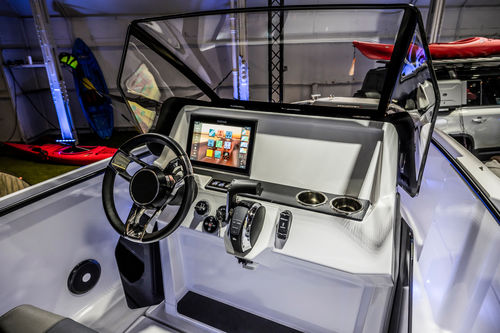 船外機センターコンソールボ－ト - 22 Spyder - Axopar Boats Oy