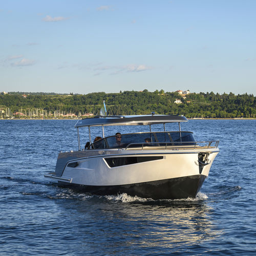 船内機センターコンソールボ－ト - 28  - ALFASTREET YACHTS - 滑走船体 / サイドコンソール / ハードトップ
