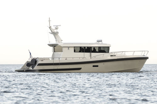 船内機エクスプレスクルーザー - BY50  - Brizo Yachts - ハードトップ / 室内コックピット付き / キャビン付き
