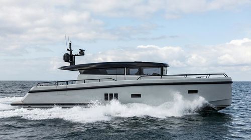 クルージングモーターヨット - BY60S - Brizo Yachts - オフショア / 操舵室あり / IPS POD