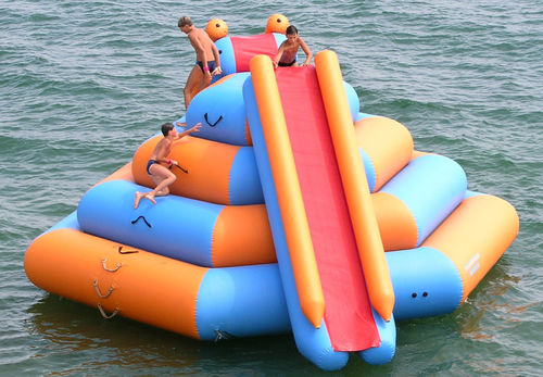 ピラミッド水中遊具 - Vector Inflatables - レジャーセンター用 / 膨張式 / 空中
