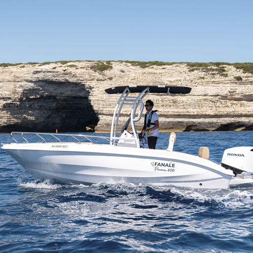 船外機センターコンソールボ－ト - PIUMA 600 - Fanale Marine - センターコンソール / 7人 / 日光浴