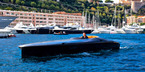 船内機ランナバウトボート - SPEEDBOAT - SOEL YACHTS B.V. - 電動式 / カーボン / 代替推進