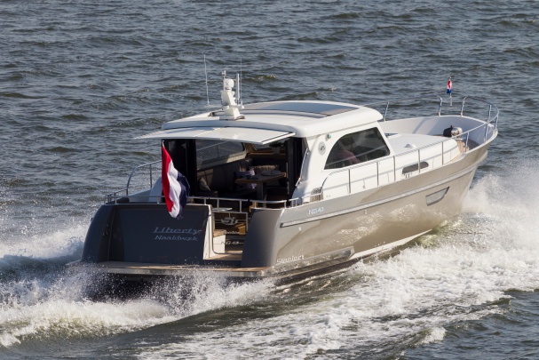 Steeler Yachts Photo 1