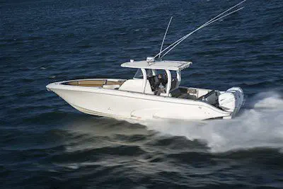 Lancha de console central com motor de popa - 39NX - Fountain