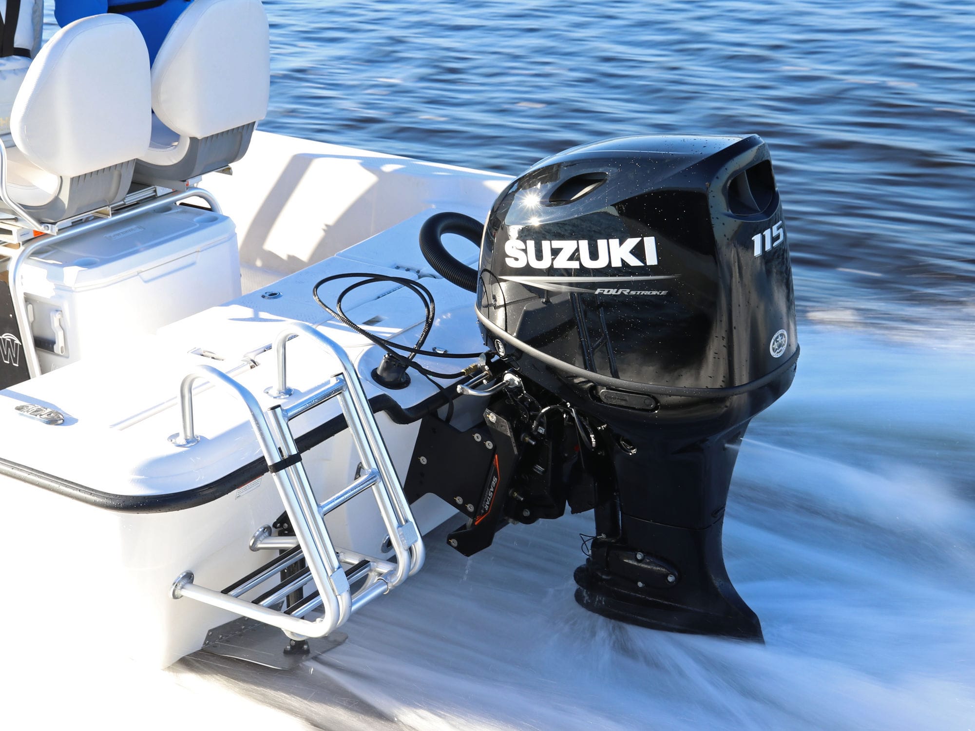 Motor de popa - DF115 - Suzuki Marine - a gasolina / para